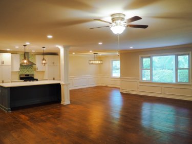 31437353_1621362237971062_1630625376633880576_n